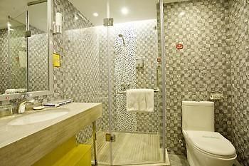 Miaozu Buyi Hotel Fenghuang Buitenkant foto