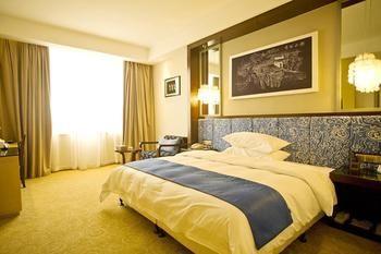 Miaozu Buyi Hotel Fenghuang Buitenkant foto
