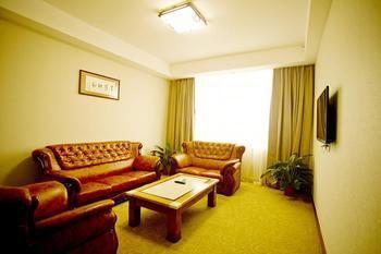 Miaozu Buyi Hotel Fenghuang Buitenkant foto